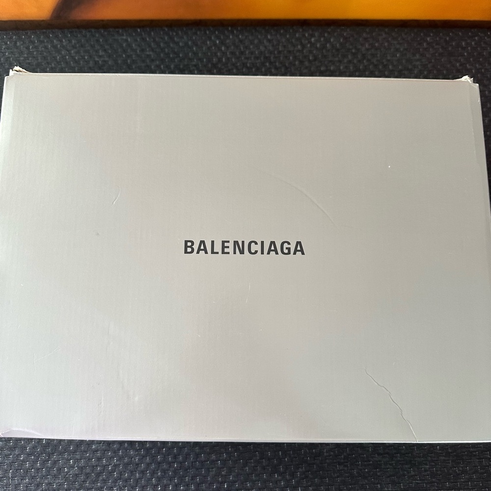 Balenciaga White Sneakers - Picture 10 of 14